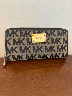 Michael Kors MK Logo Zip Around Wallet Black Tan Large Continental Wallet
